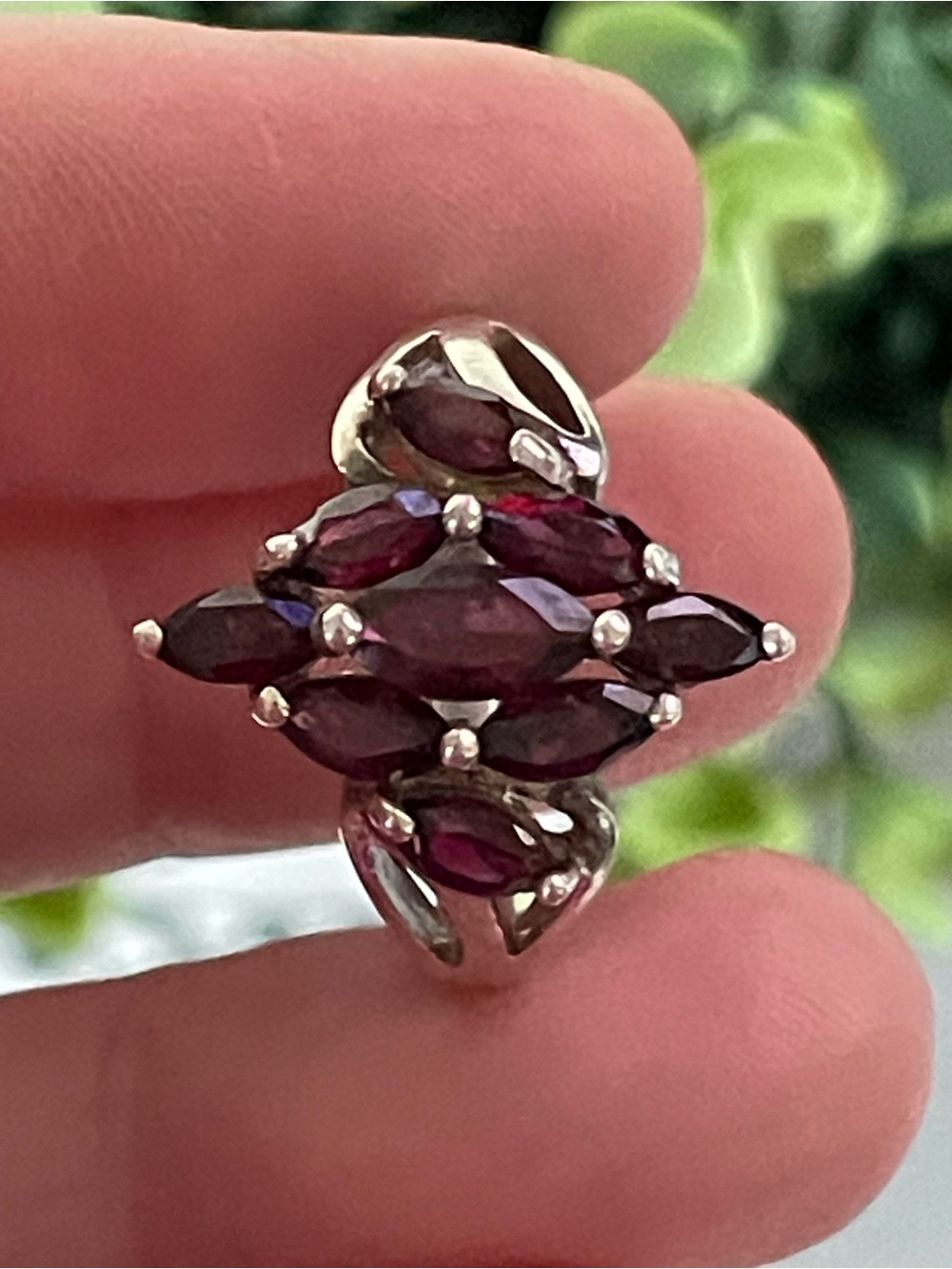 Vintage Avon Genuine Garnet Multi-Marquise Cluster Sterling Silver Ring Size 8 - Picture 5 of 7